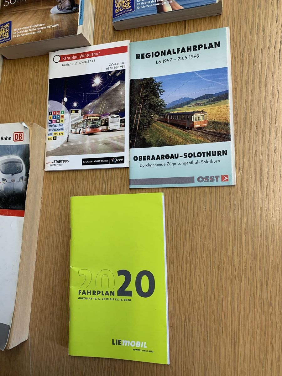 Modelleisenbahnen: Fahrplanbücher der SBB, DB mit Sreckennetz – Gebraucht aus Winden von EmilNeu 2