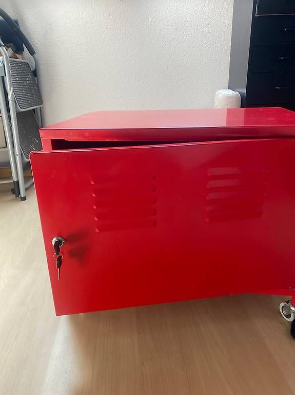 Banconi: Abschliessbarer Rollcontainer – Usato da Lengnau AG venduto da pauergirl 1