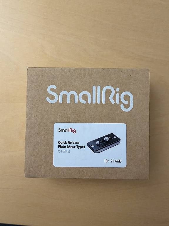 Servierplatten: Small Rig Quick Release Plate - neu Original Verpackt  – Gebraucht aus Baar von jb6_b7zs