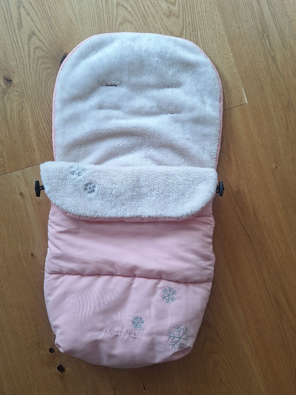 Mclaren Sacchi a pelo: Maclaren Winterfusssack, Rosa mit Schneeflocken – Usato da Ammerswil AG venduto da zokadi 2