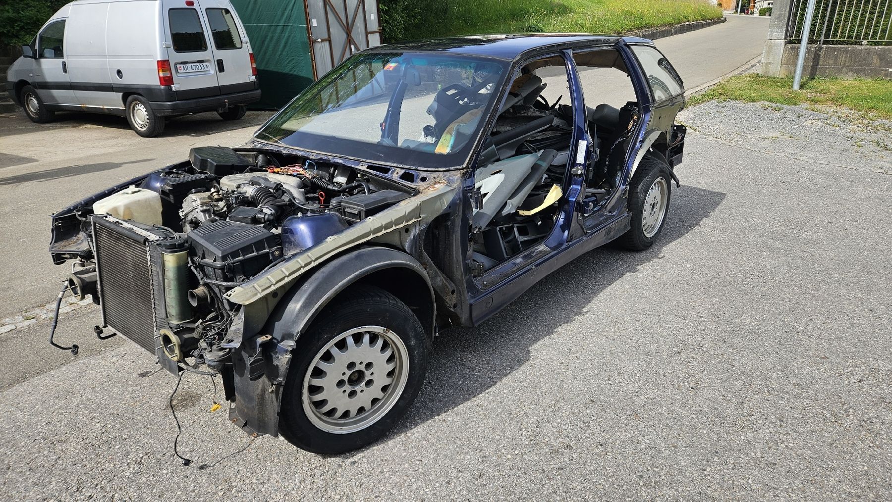 BMW Autos: BMW E36 318 Schlachter – Defekt aus Trogen von hae_g56c 1