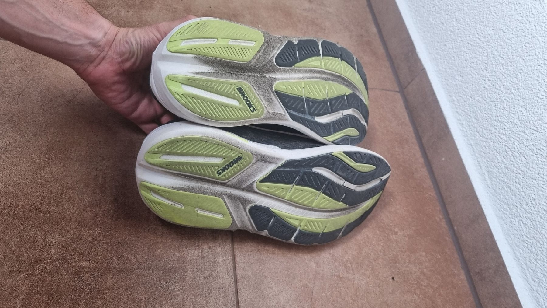 Herrenschuhe: Brooks Ghost max – Gebraucht aus Sâles (Gruyère) von Rapha1111 2