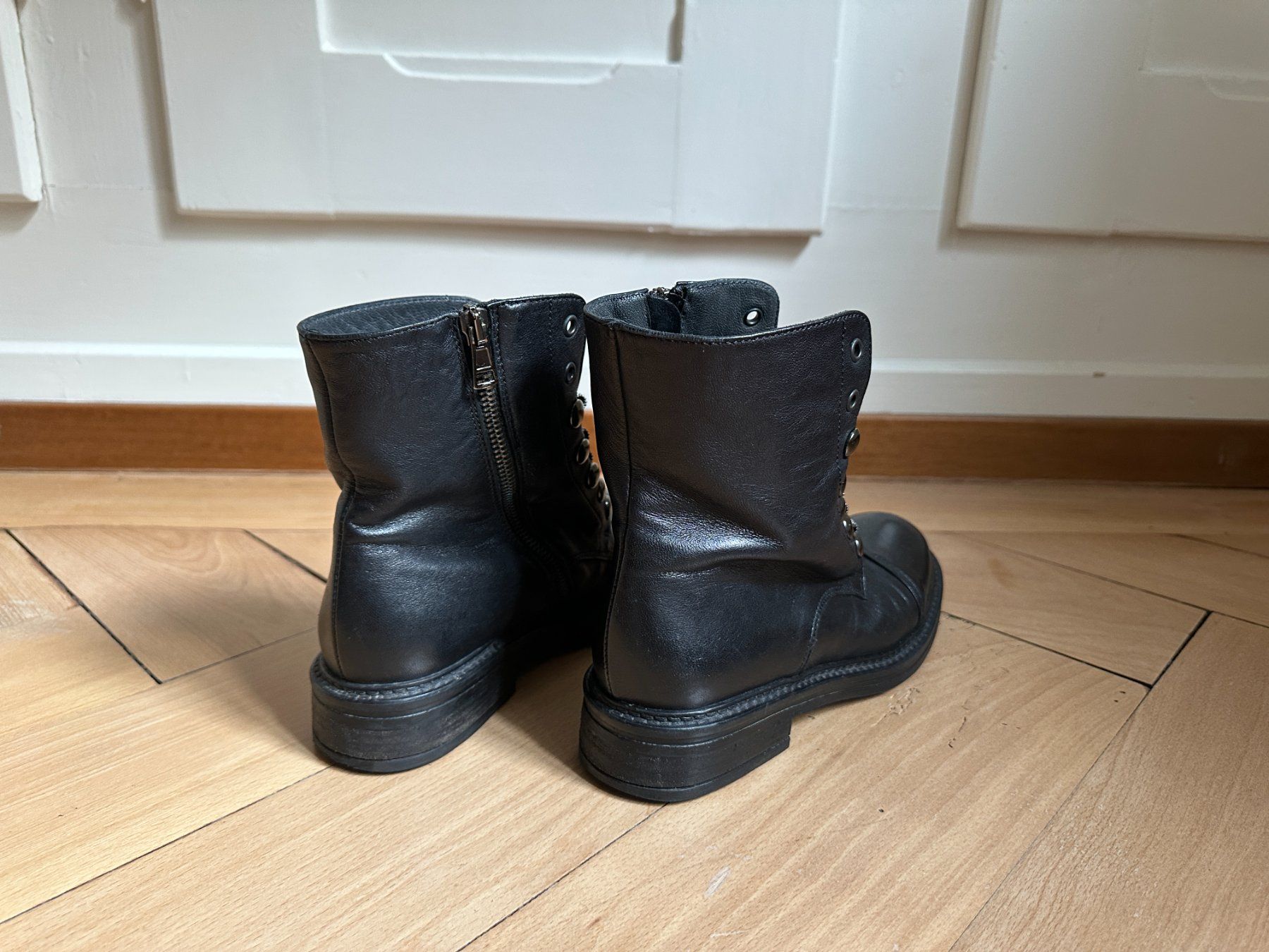 Chaussures femmes: FRU.IT - Leder Stiefelette schwarz 35 – D'occasion à Zürich par Diazaio 2