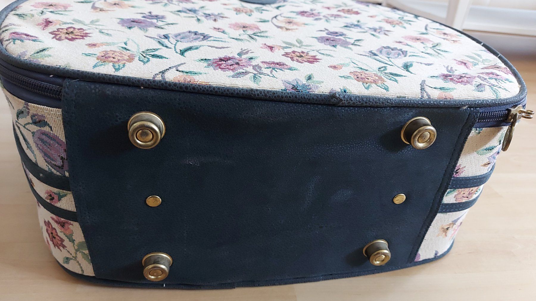 Taschen für Damen: Carleon Gobelin Koffer – Gebraucht aus langenthal von rundholz7 2