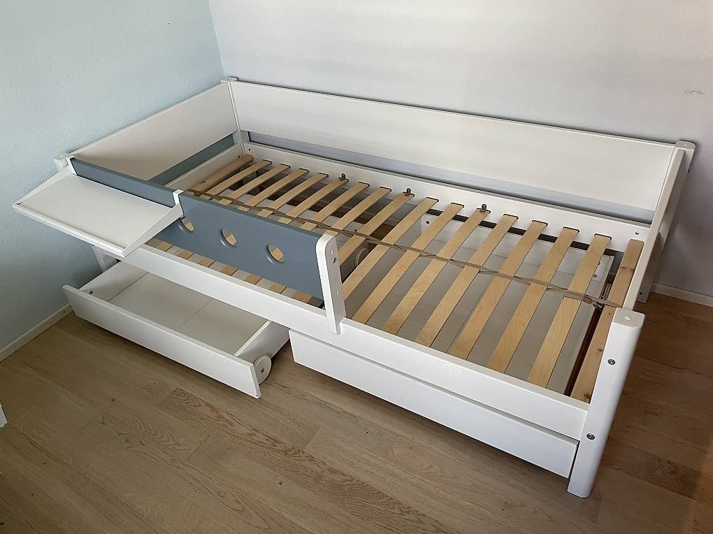 Flexa Letti: Flexa White Kinderbett – Usato da Pfäffikon ZH venduto da d_buchmann