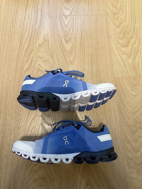 On Scarpe da donna: On Schuhe Grösse 38.5 – Usato da ZUFIKON venduto da SULMI01 1