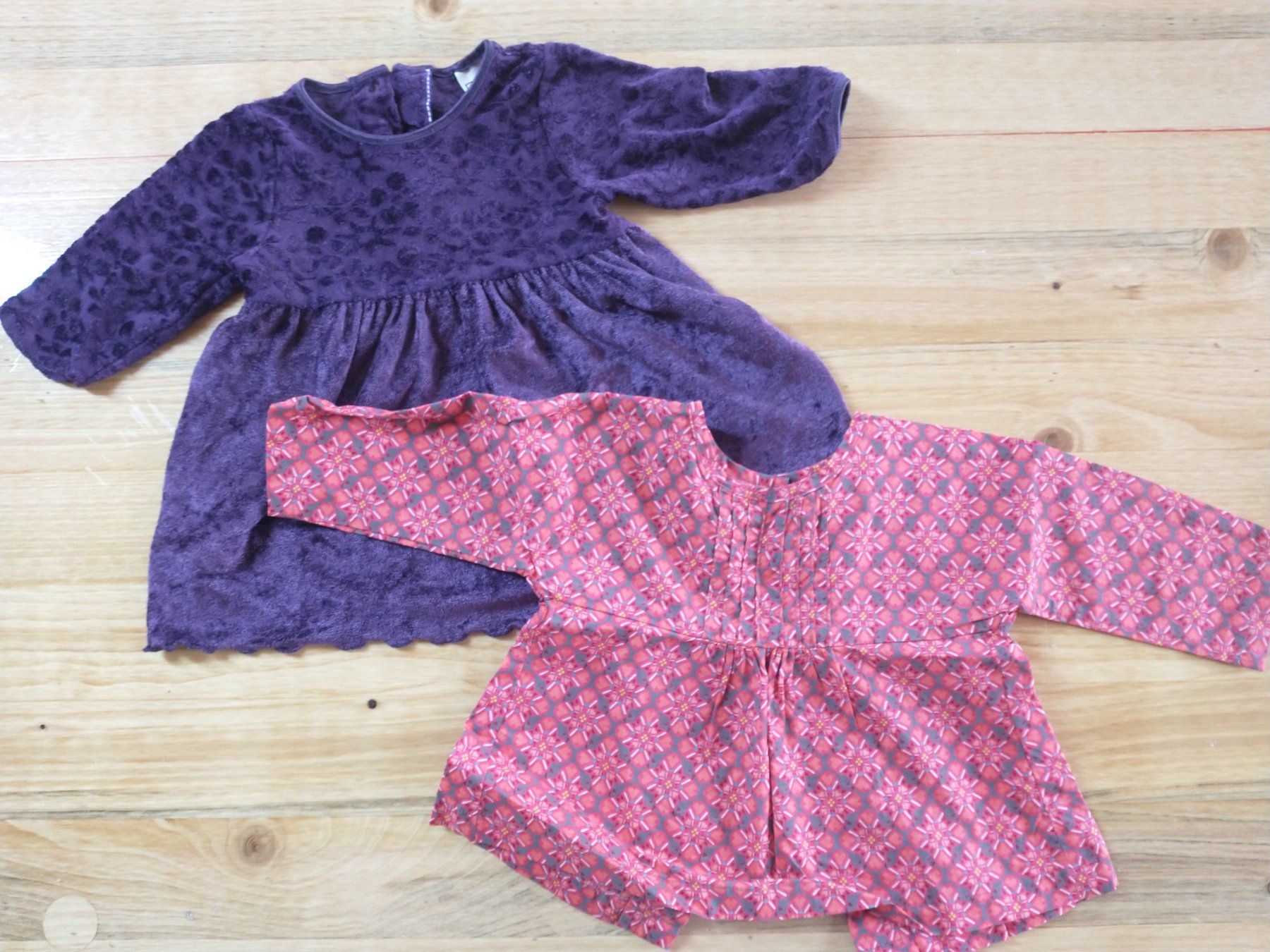 Kleiderpakete & -sets: Süsse Mädchenkleider Winter Gr. 62/68 – Gebraucht aus Ersigen von she9a 9
