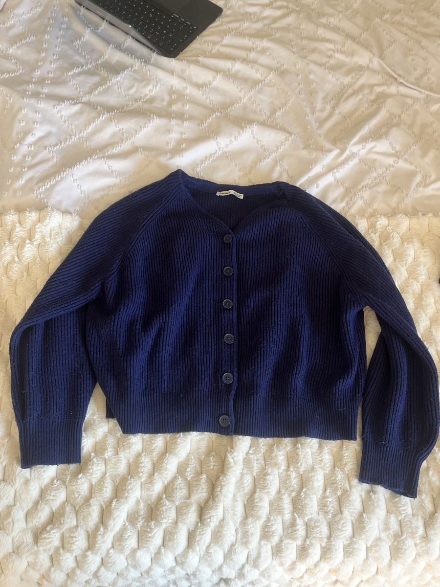 Pull&Bear Pullover & Sweatshirts: Pull bleu Pull and Bear femme taille M – Gebraucht aus Semsales von theaa157
