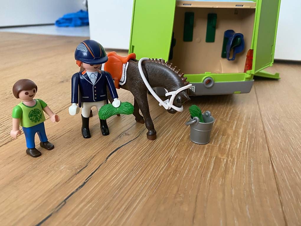 Spielzeuge: Playmobil pferdeauto – Gebraucht aus Steinach von Susansung 2