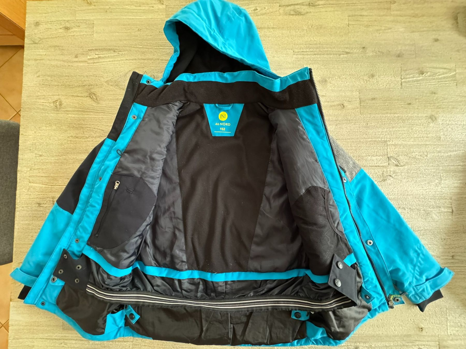 46 Nord Lotti di vestiti: Ensemble ski veste et pantalon 152 – Usato da Cormondrèche venduto da littlemermaid 2