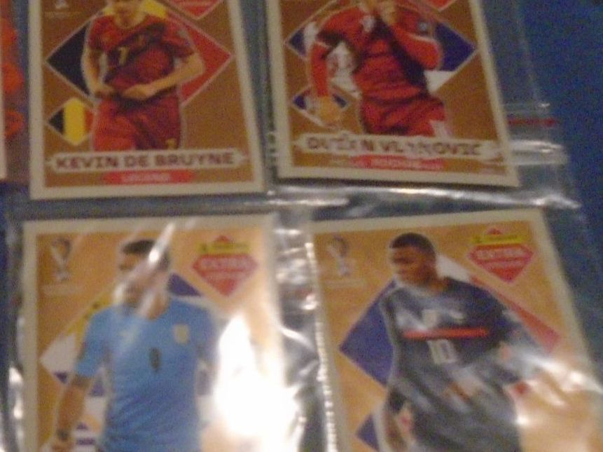 Panini Sammelbilder & Trading cards: 16 ver Panini WM2022 Extra Sticker 9x Normal 7x Bronce – Gebraucht aus Winterthur von Beli2000 3