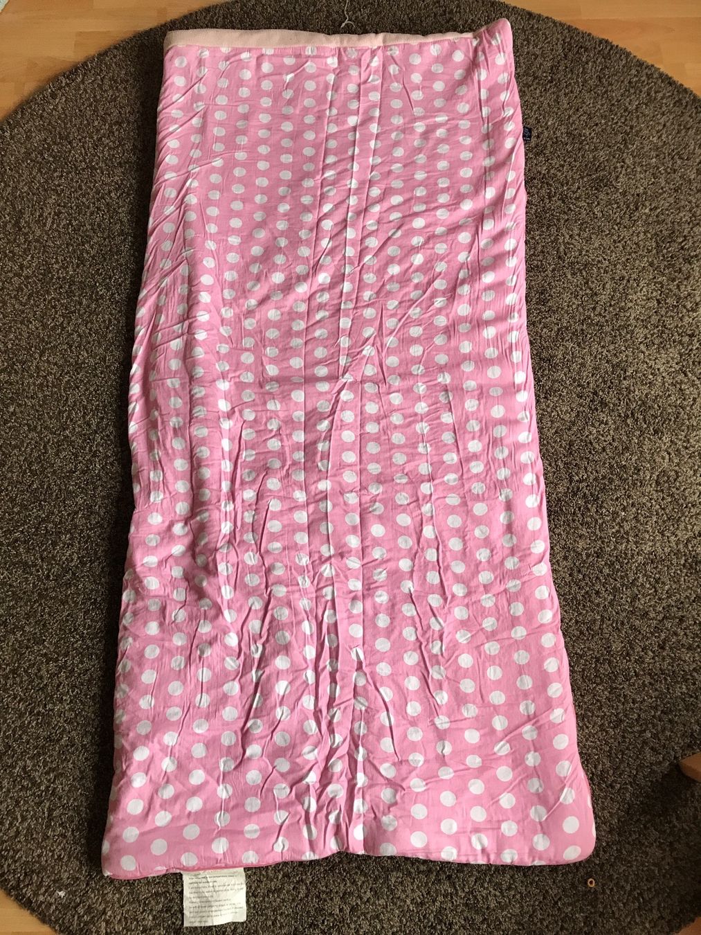 Schlafsäcke: Rosa Schlafsack mit weissen Punkte – Gebraucht aus Biberen von