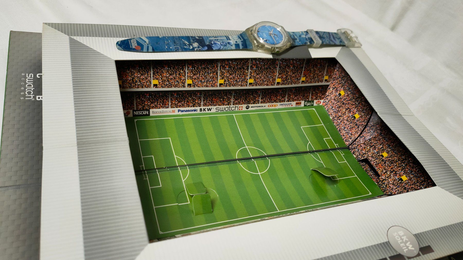 Swatch Orologi: Swatch - Stade de Suisse 2005 – Nuovo (secondo la descrizione) da Unterseen venduto da volpissimo 6