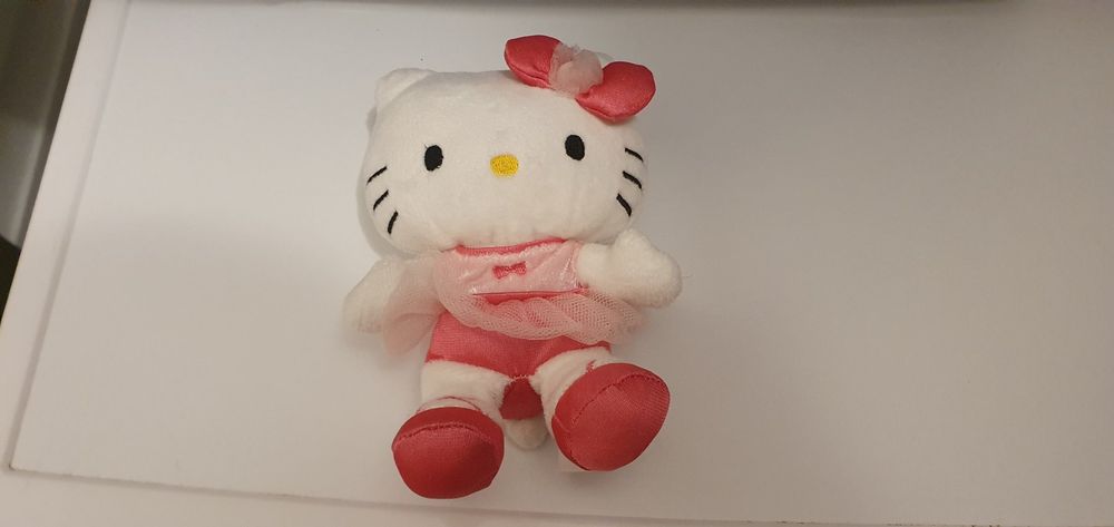 Peluche Hello Kitty ballerina (Gebraucht) in Melano für CHF 4 – mit ...