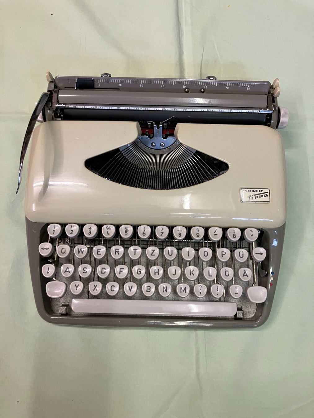Adler Macchine da scrivere: ADLER TIPPA SCHREIBMASCHINE – Usato da Hombrechtikon venduto da rennurb5