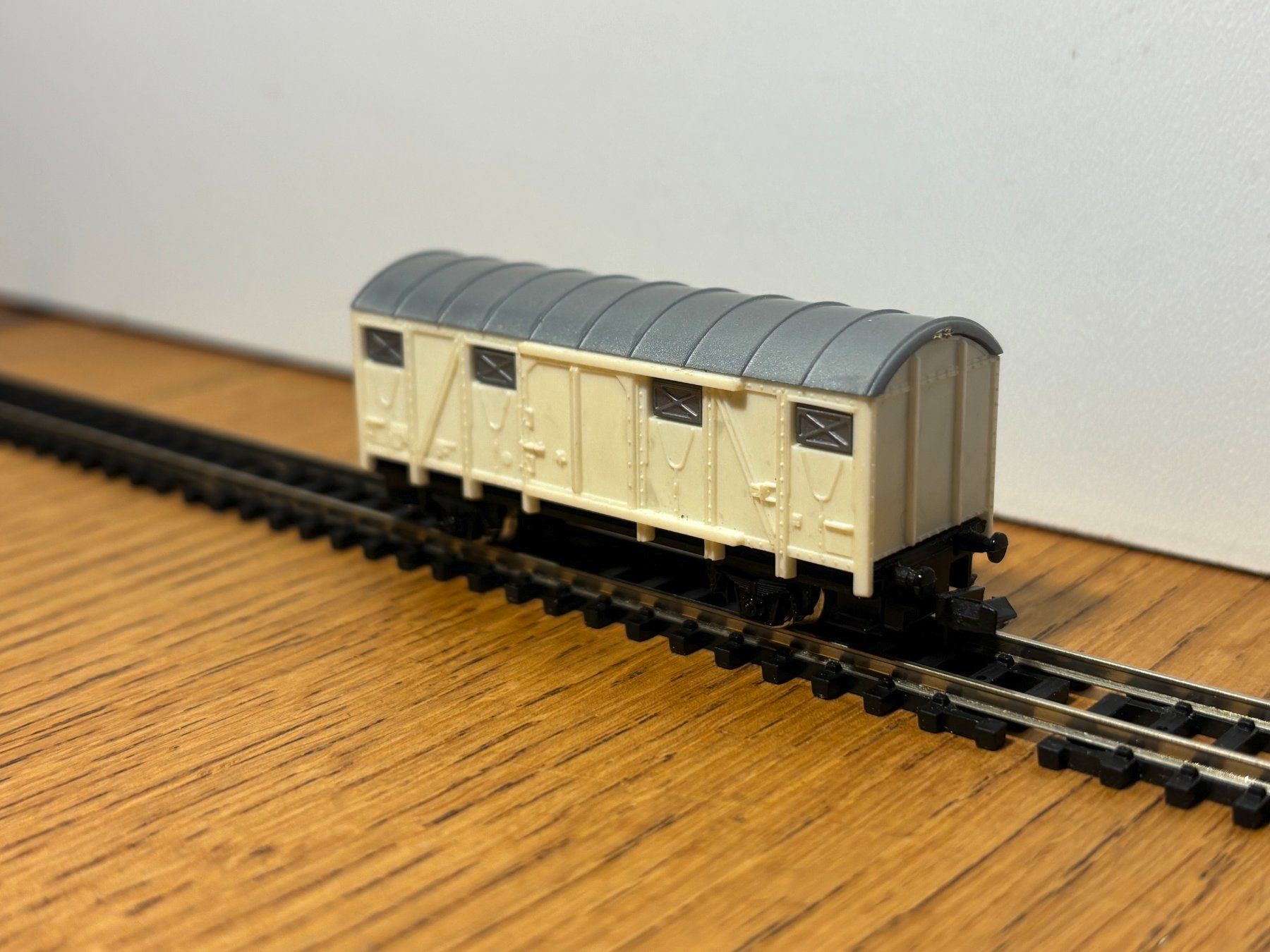 Modellini di ferrovie: e1529: Güterwagen (Spur N) – Usato da Birsfelden venduto da Birs_25