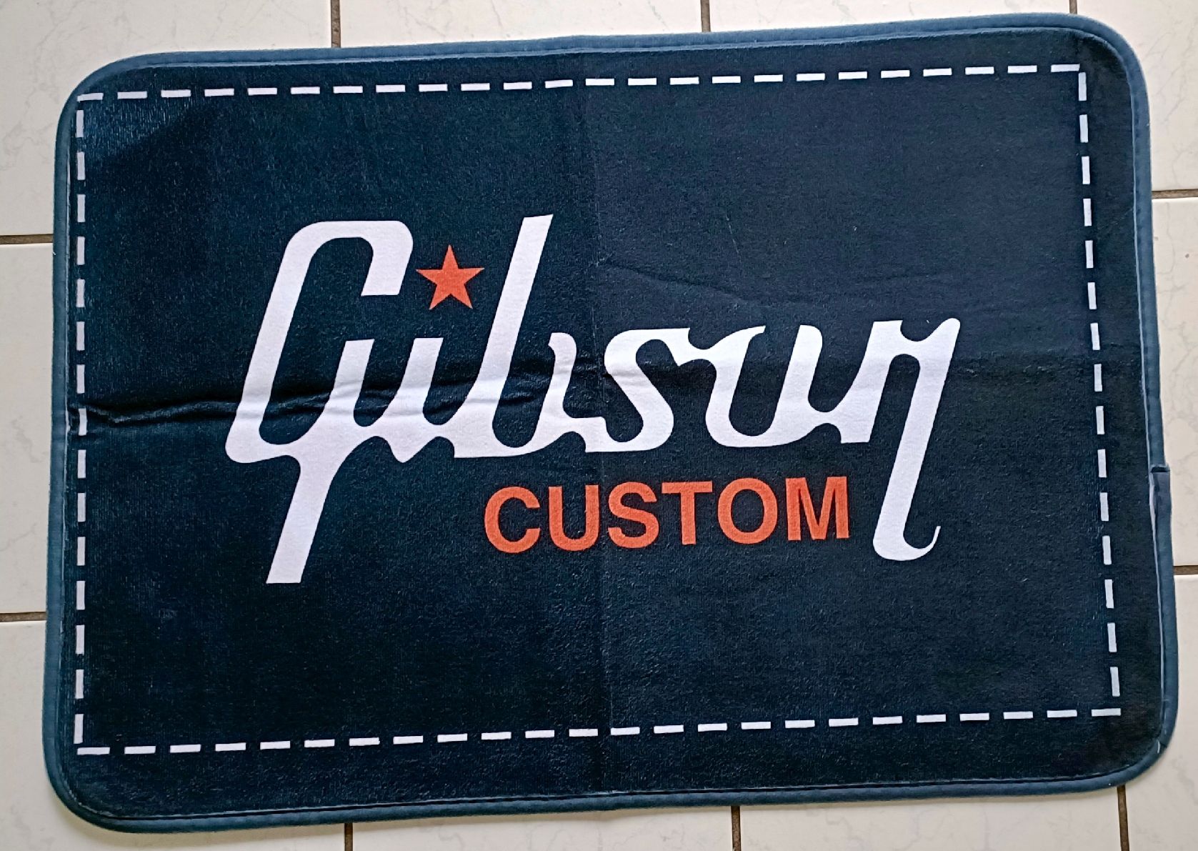 Tappeti: GIBSON CUSTOM Fussmatte 60x40 cm – Nuovo e nell'imballaggio originale da Luzern venduto da cryptonic79