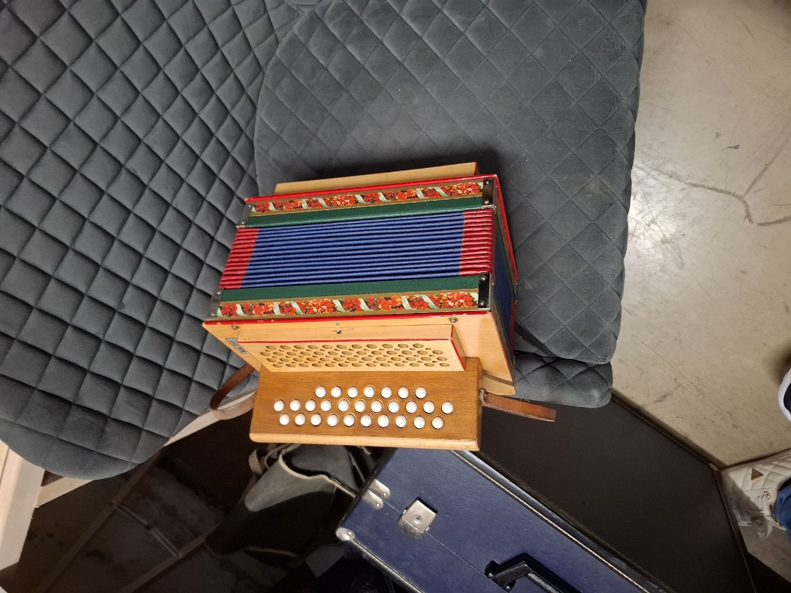Instruments de musique: iten orgeli – D'occasion à Villeneuve par BibiVintage
