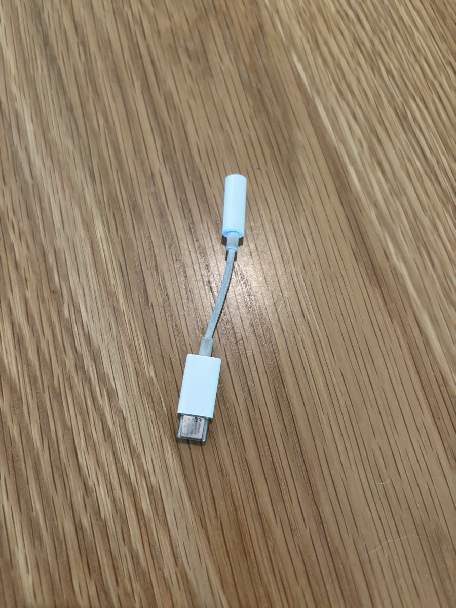 Apple Laufwerke & Adapter: Apple USB-C auf 3.5 mm AUX Klinke Adapter, weiss – Gebraucht aus Kriens von DavidRohrer