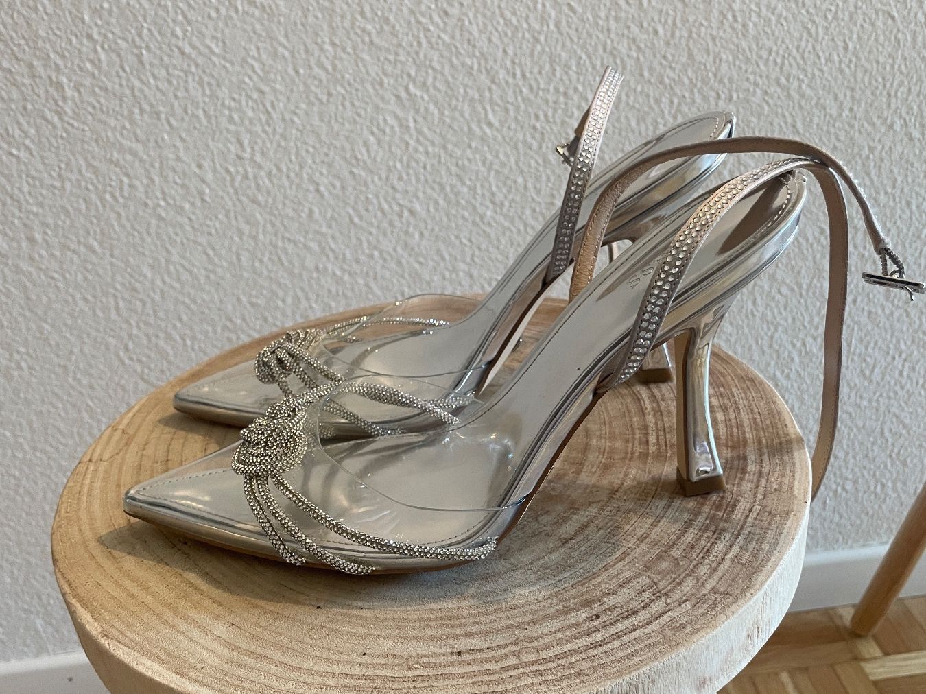 Guess Scarpe da donna: Guess High Heels – Usato da Halden venduto da KristinaZe 1