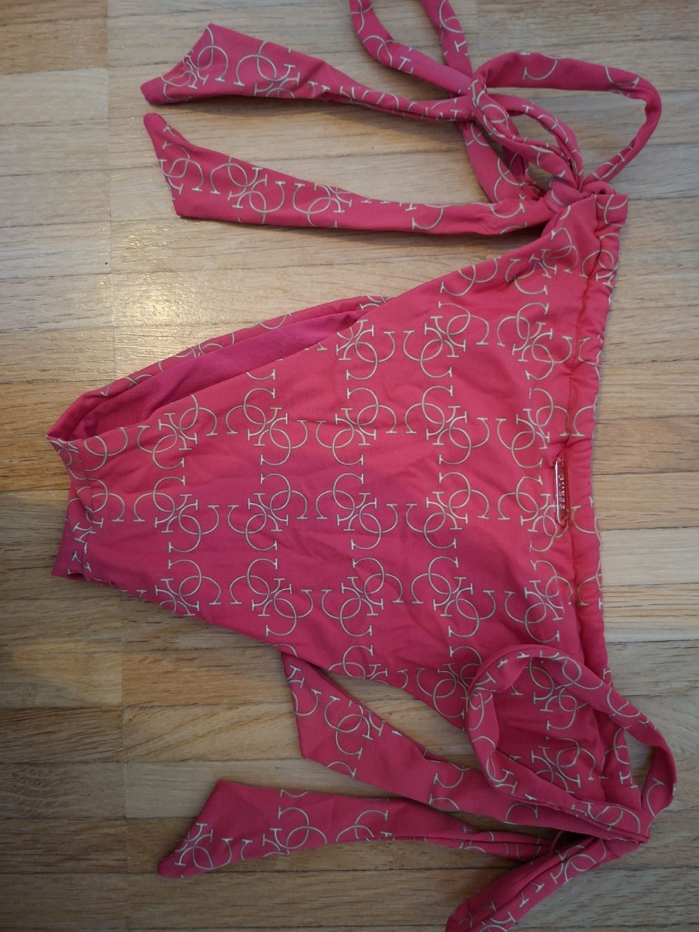 Guess Maillots de bain & Bikinis: Bikini Guess rot – D'occasion à Wallisellen par rahelr90 4