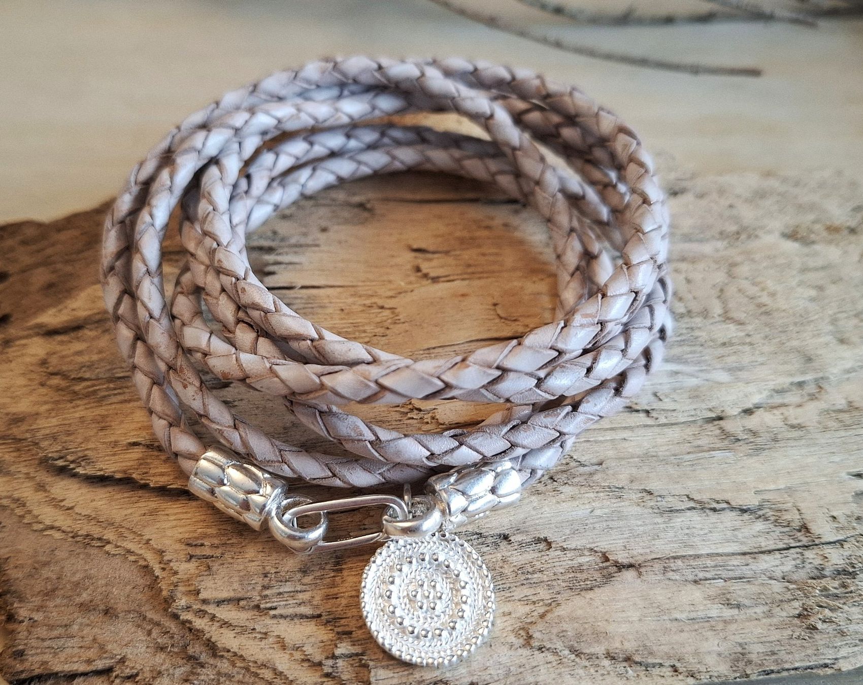 Bracciali & Braccialetti: AMY - Lederarmband - Sterling Silber - hellbeige – Nuovo e nell'imballaggio originale da Mühlethal venduto da nicita-modeschmuck 2