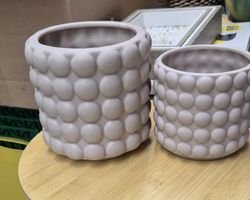 2 Übertöpfe Keramik Noppen Design 