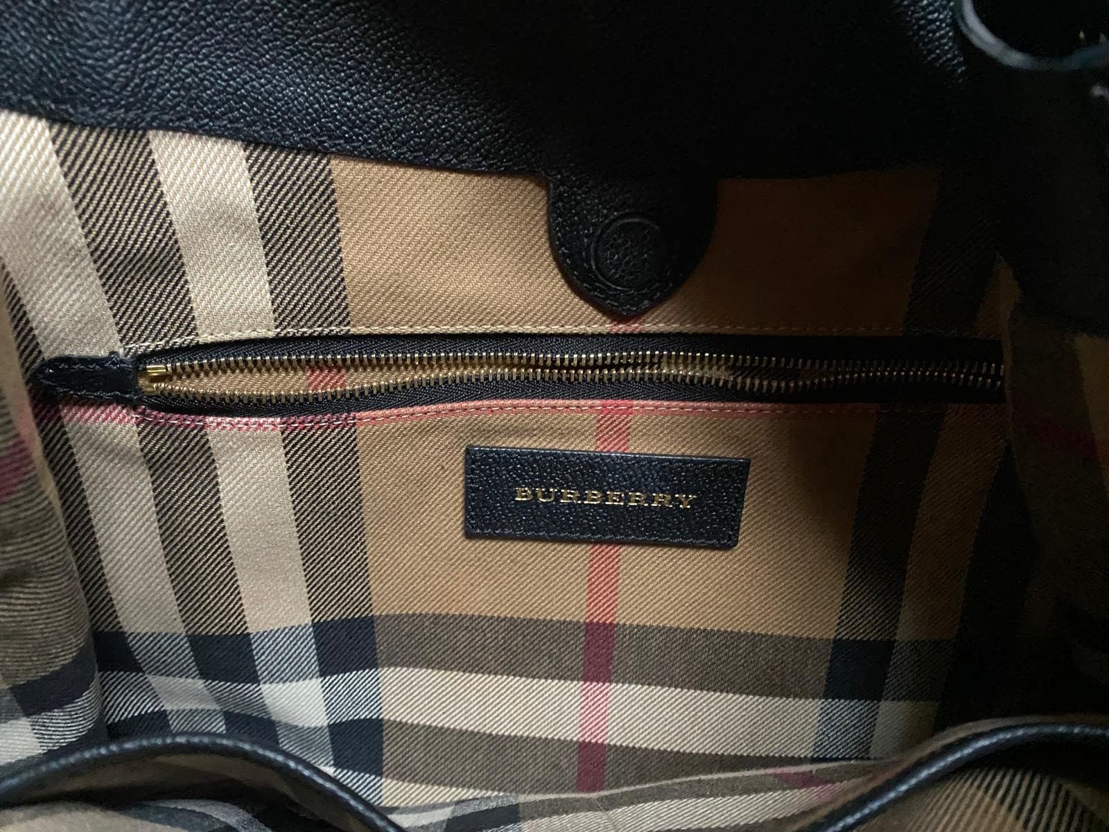 Burberry Taschen für Damen: Burberry Hobo Bag Leder Schwarz – Gebraucht aus Merenschwand von fidu07 5
