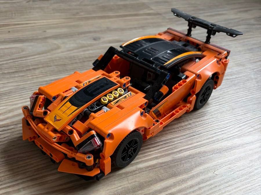 Lego Baukästen: LEGO Technic Corvette – Gebraucht aus Stallikon von van_6jsx