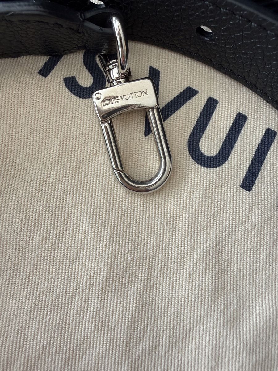 Louis Vuitton Taschen für Damen: Louis Vuitton Marelle Epi Noir – Neu (gemäss Beschreibung) aus Ruggell von expoli 8