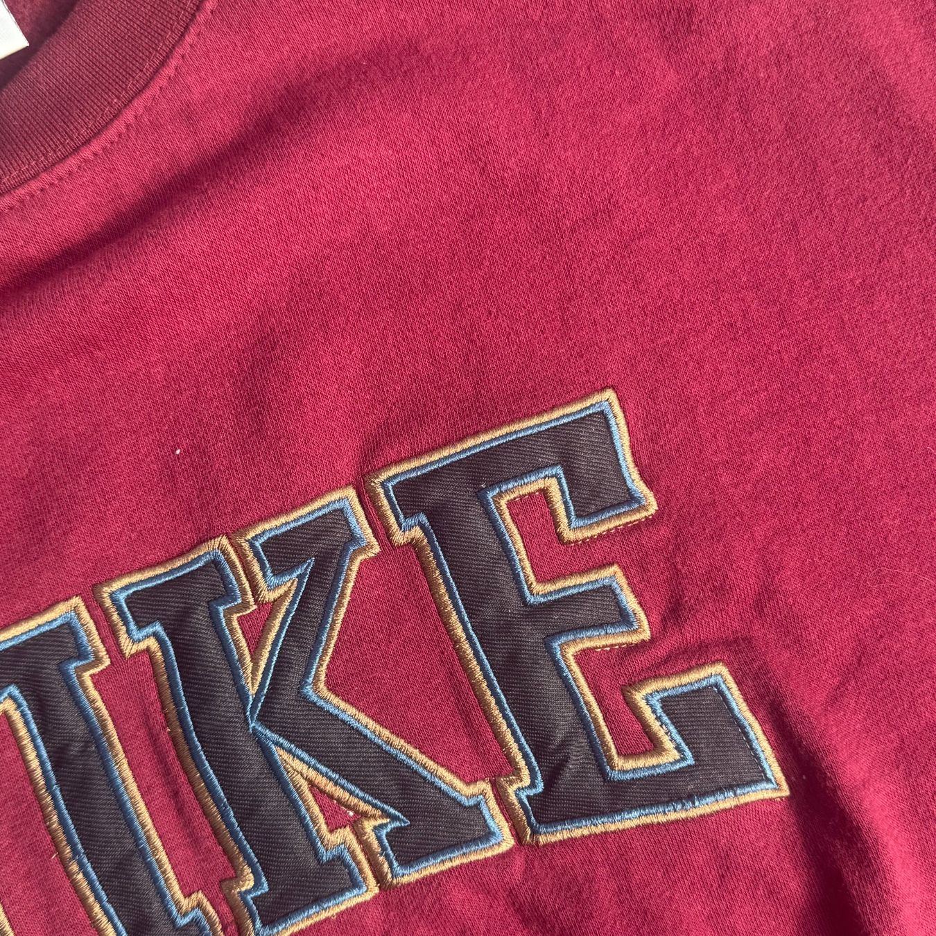 Pullover & Sweatshirts: Nike vintage 90s burgundy sweatshirt retro pull – Gebraucht aus St. Gallen von sourced_limited 3