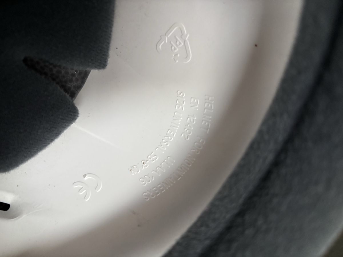 Salewa Helme: Salewa Kletterhelm  – Gebraucht aus Zermatt von nic_zqn8 3