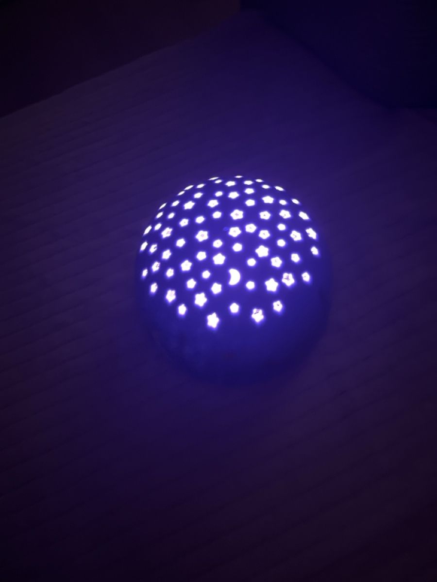 Proiettori: Nightlight projector with night sky pattern new in box – Nuovo (secondo la descrizione) da Aesch BL venduto da mar_8vgc 5
