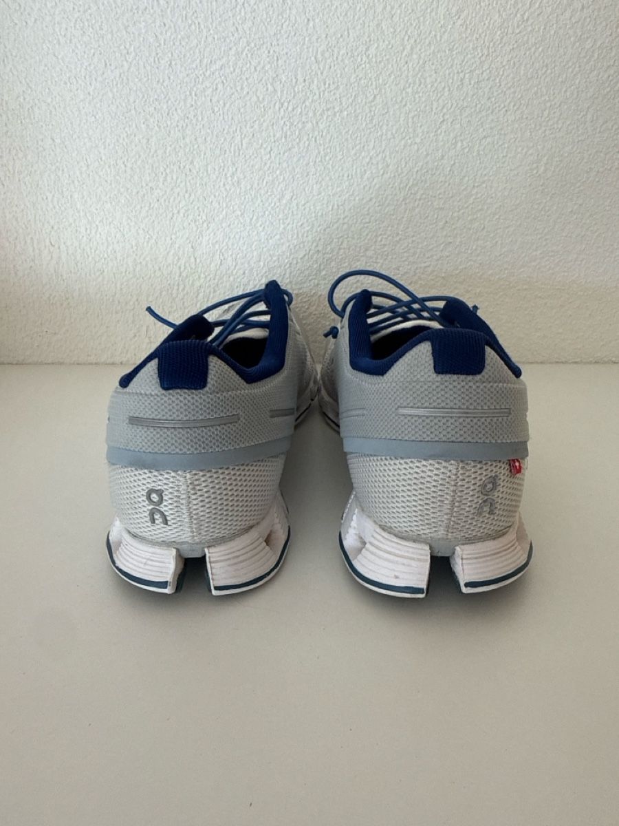 On Scarpe da donna: ON Cloud Laufschuhe Damen Gr. 38.5 – Usato da Oberglatt ZH venduto da lar_2nv2 3