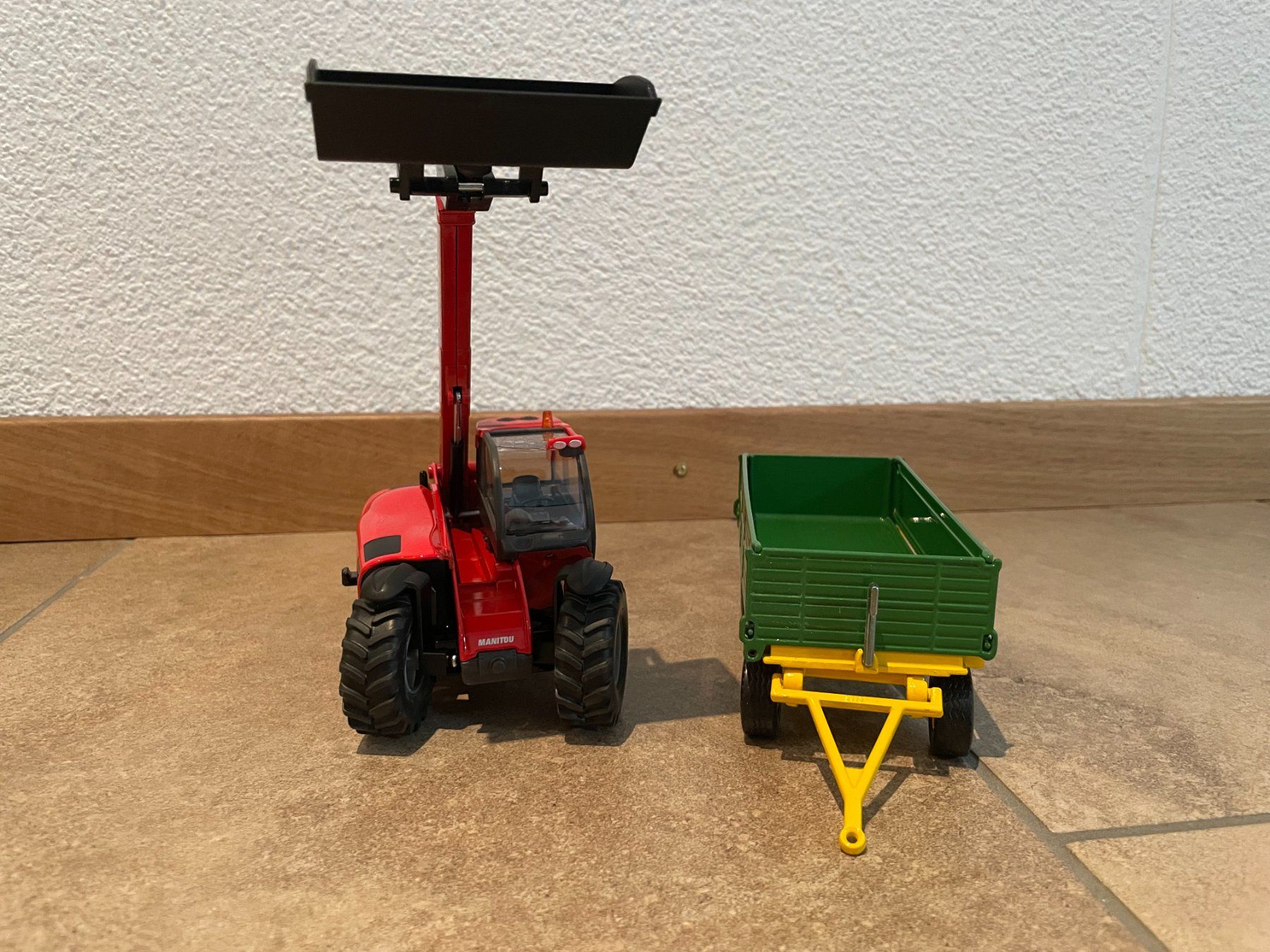 Manitou Traktoren: SIKU Manitou mit Anhänger – Neu und originalverpackt aus Kreuzlingen von Stefan1150 1