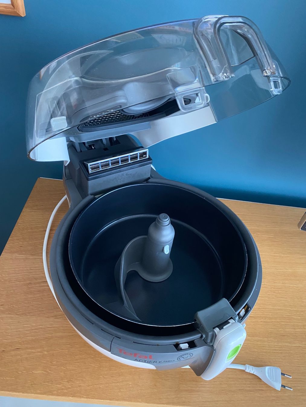 Elettrodomestici da cucina: Friteuse à air ActiFry Tefal / Heissluftfritteuse / Airfryer – Usato da Lausanne venduto da Vracorama 3