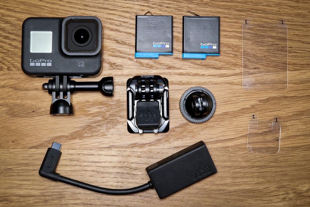 GoPro Hero Black 8 mit 2 Akkus und mit 3,5mmAnschluss Kaufen auf Ricardo