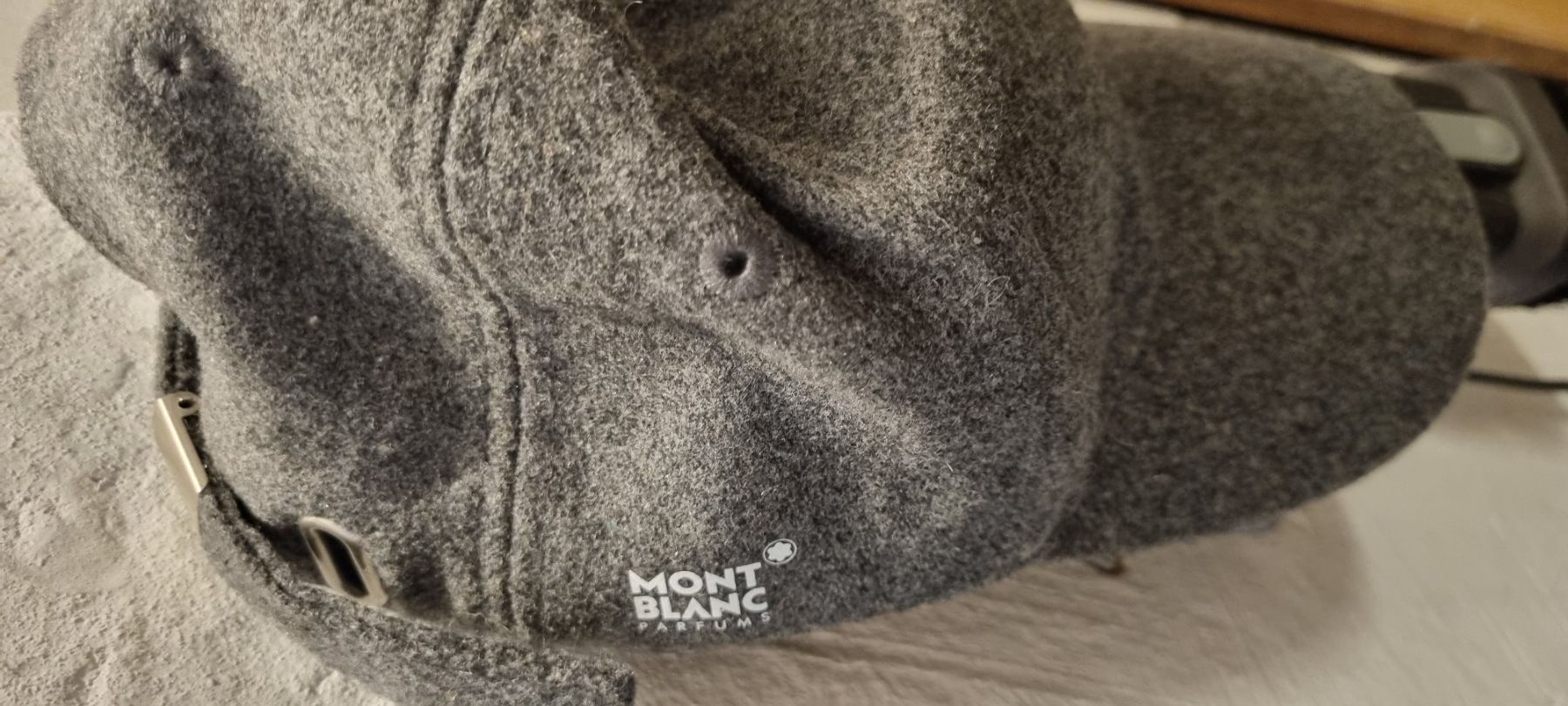 Hüte, Mützen & Caps: Mont Blanc Mütze – Gebraucht aus Embrach von Valday