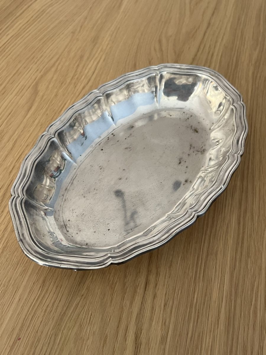 Servierplatten: Versiberte Schale oval mit Verzierungen  – Gebraucht aus Luzern von maisonnoir