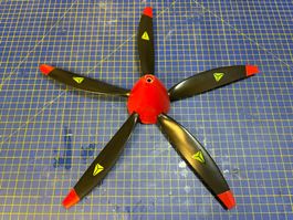 Propeller Modellflugzeug 5-Blatt rot schwarz