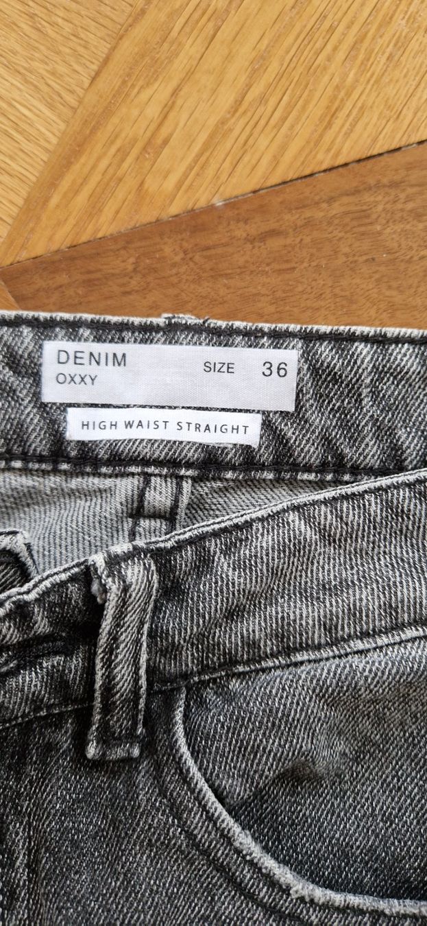 Lotti di vestiti: Jeans und 2 Röcke Gr. 36/S – Usato da Boniswil venduto da Cfischer0 4