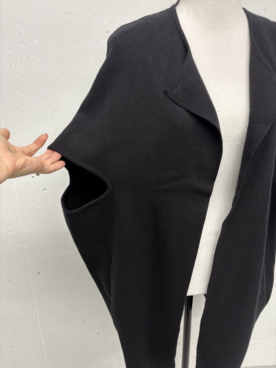 Altro in Moda donna: TUZZI Cardigan Cape Schwarz Gr. S/M, – Nuovo (secondo la descrizione) da Regensdorf venduto da secondchancefashion 2