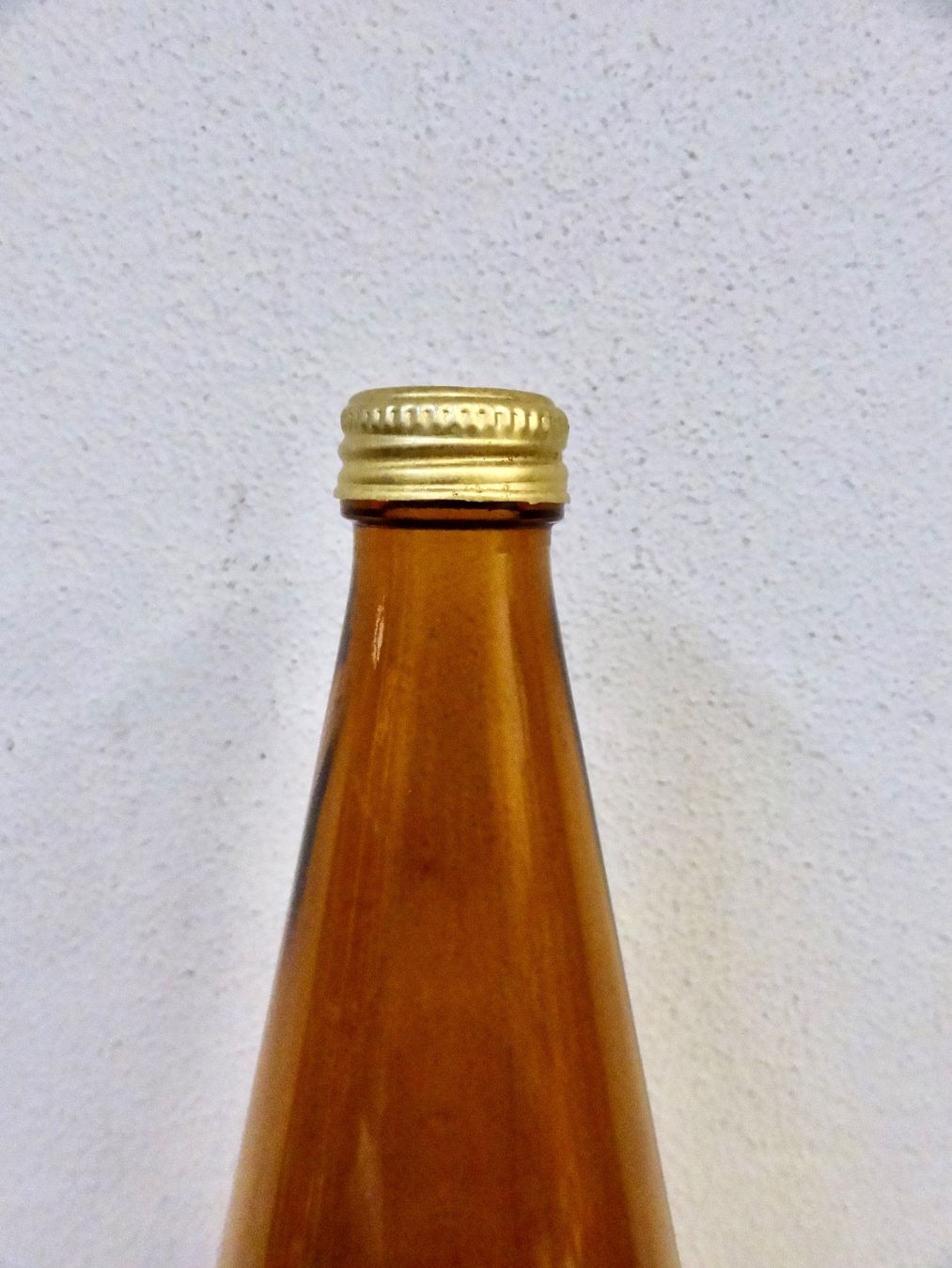 Altro in Stoviglie & Bicchieri: alte Flasche RIVELLA ROTHRIST 1973 – Usato da Kerzers venduto da Flaschenposten 8