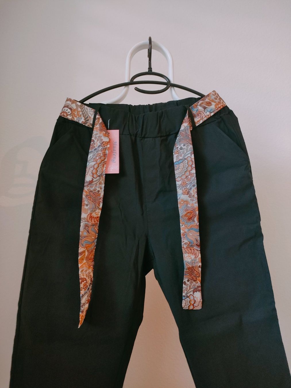 Pantaloni: Wunderschöne Damen Hose schwarz mit Gürtel – Nuovo (secondo la descrizione) da Dietikon venduto da MJ_Sporting 3