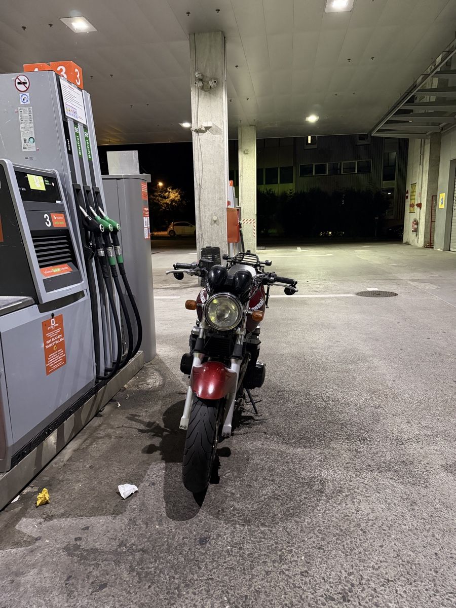 Kawasaki Strasse: Kawasaki ZR 7 mit MFK – Gebraucht aus Basel von Brolo.tv 1