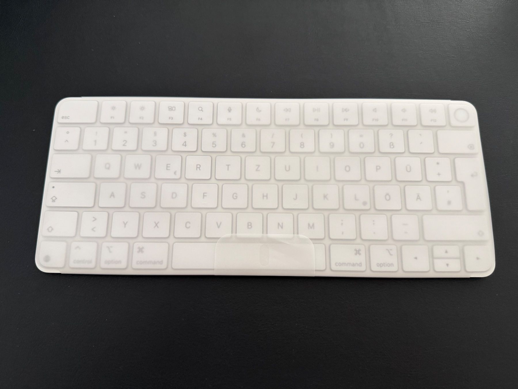 Apple Tastiere: Apple Magic Keyboard Touch ID - Deutsches Layout – Nuovo (secondo la descrizione) da Grüsch venduto da Speed_demon 5