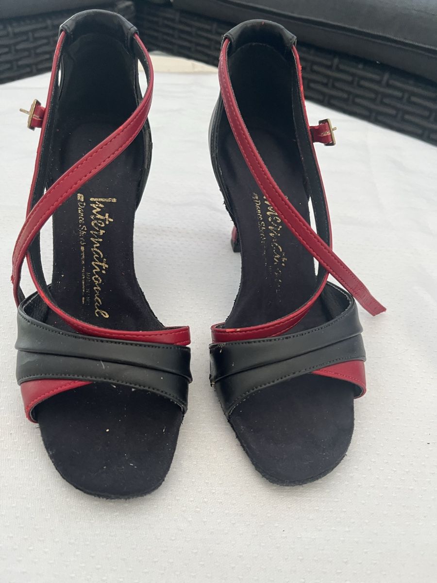 Damenschuhe: Tanzschuhe – Gebraucht aus Bolligen von candelaria