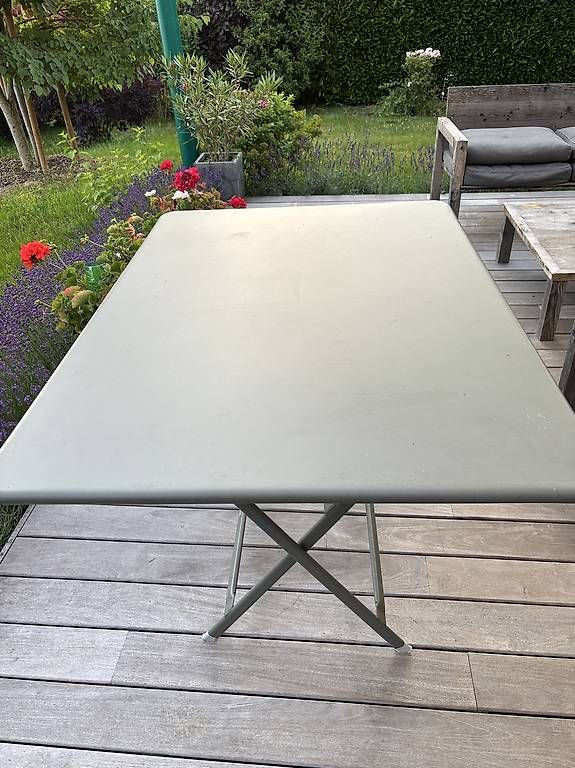 Fermob Tables: Table de jardin fermob – D'occasion à Epalinges par mldau