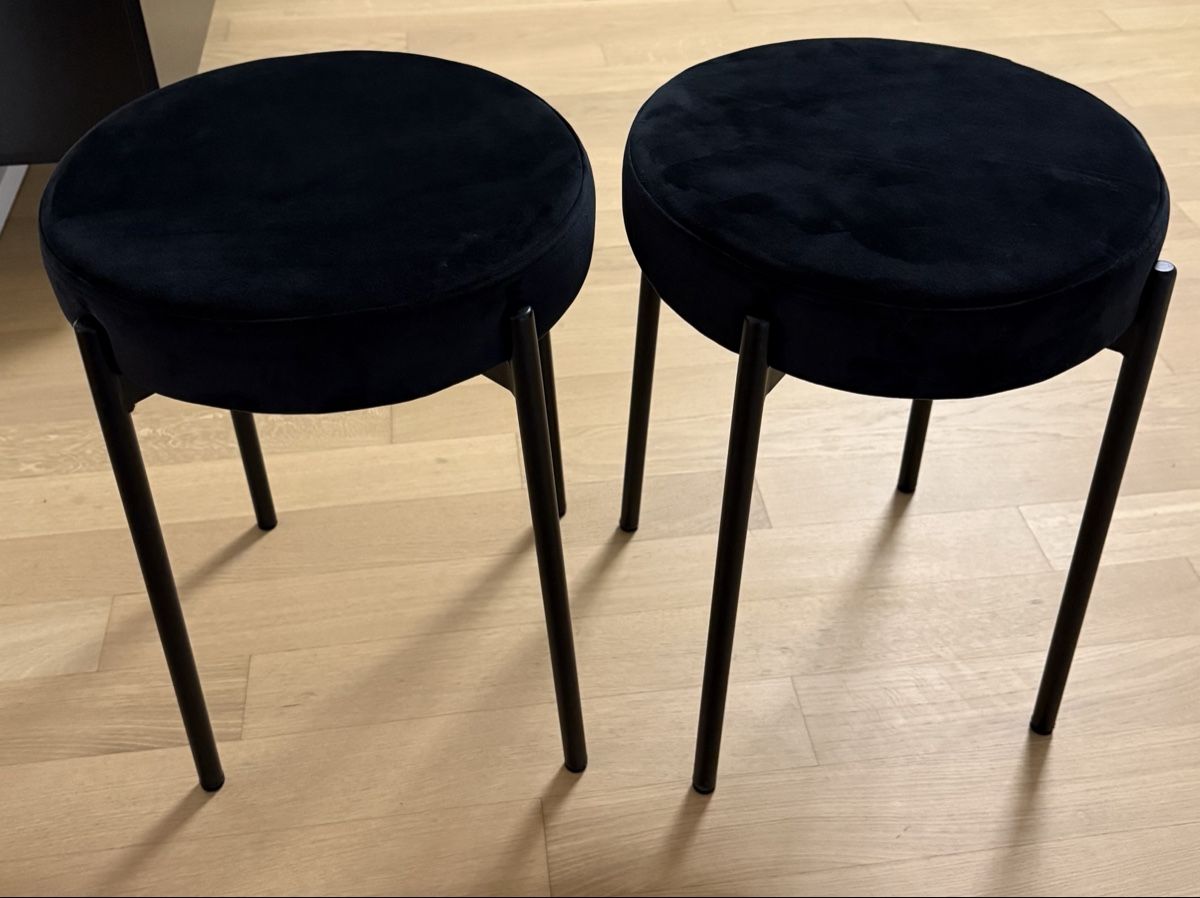 Pfister Sgabelli: 2 Hocker Samt schwarz neuwertig – Nuovo (secondo la descrizione) da Selzach venduto da ege385