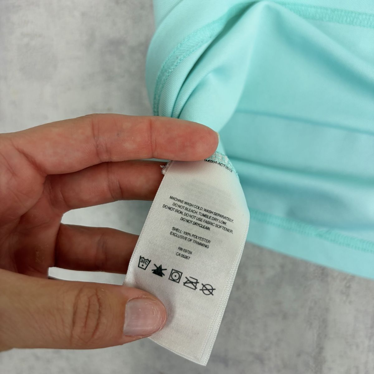 Columbia T-shirt: T-shirt Columbia bleu clair - Taille M – Usato da Neuchâtel venduto da aliceguins 9